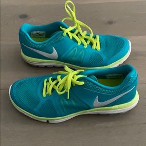 Nike Tennis Shoes - Size 7.5